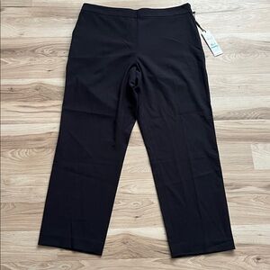 Calvin Klein Woman Suit Pants Size 16
Side Zip, Navy, NWT